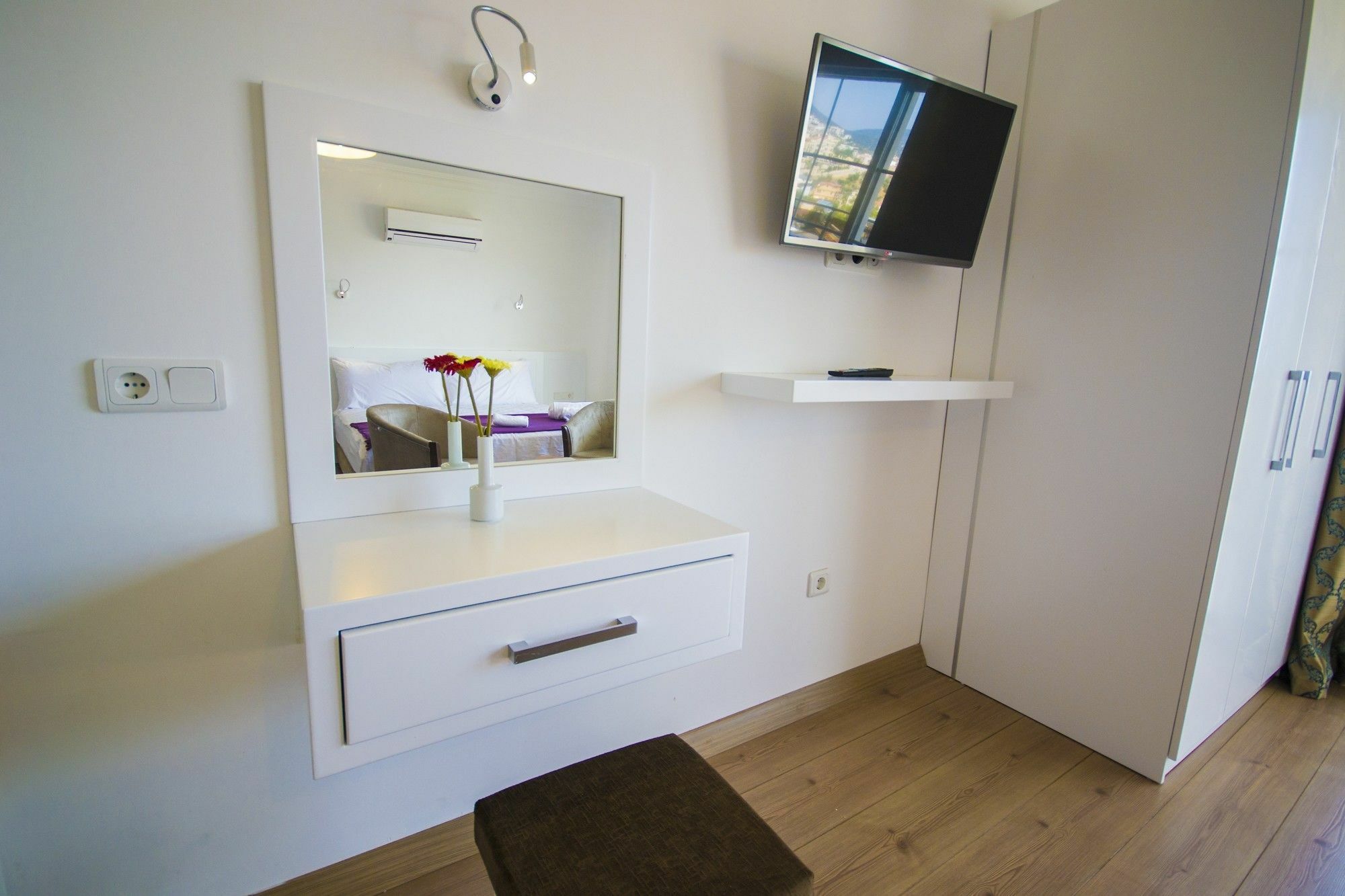 Otel Kelebek Kalkan